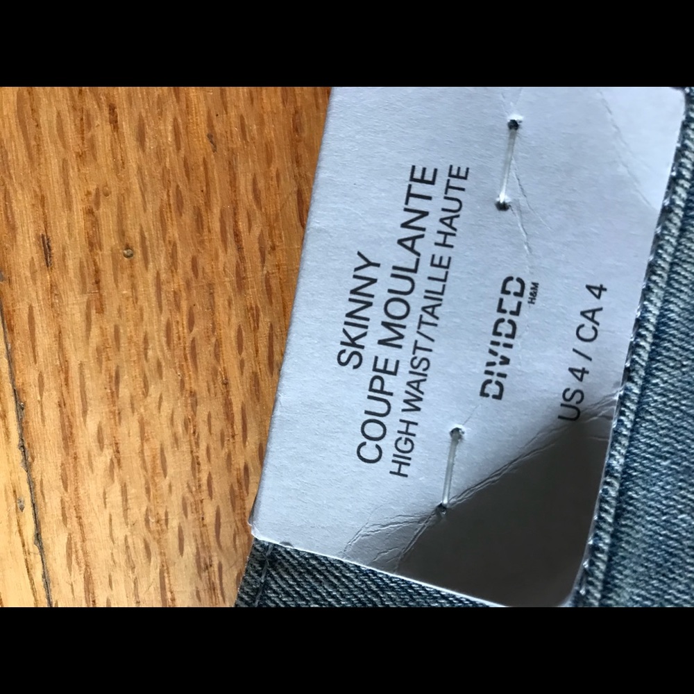 Brand new 2 pairs of skinny jeans size 4